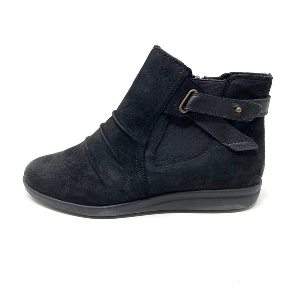 CLARKS TAMZEN SUEDE MID BOOT- BLACK WIDE